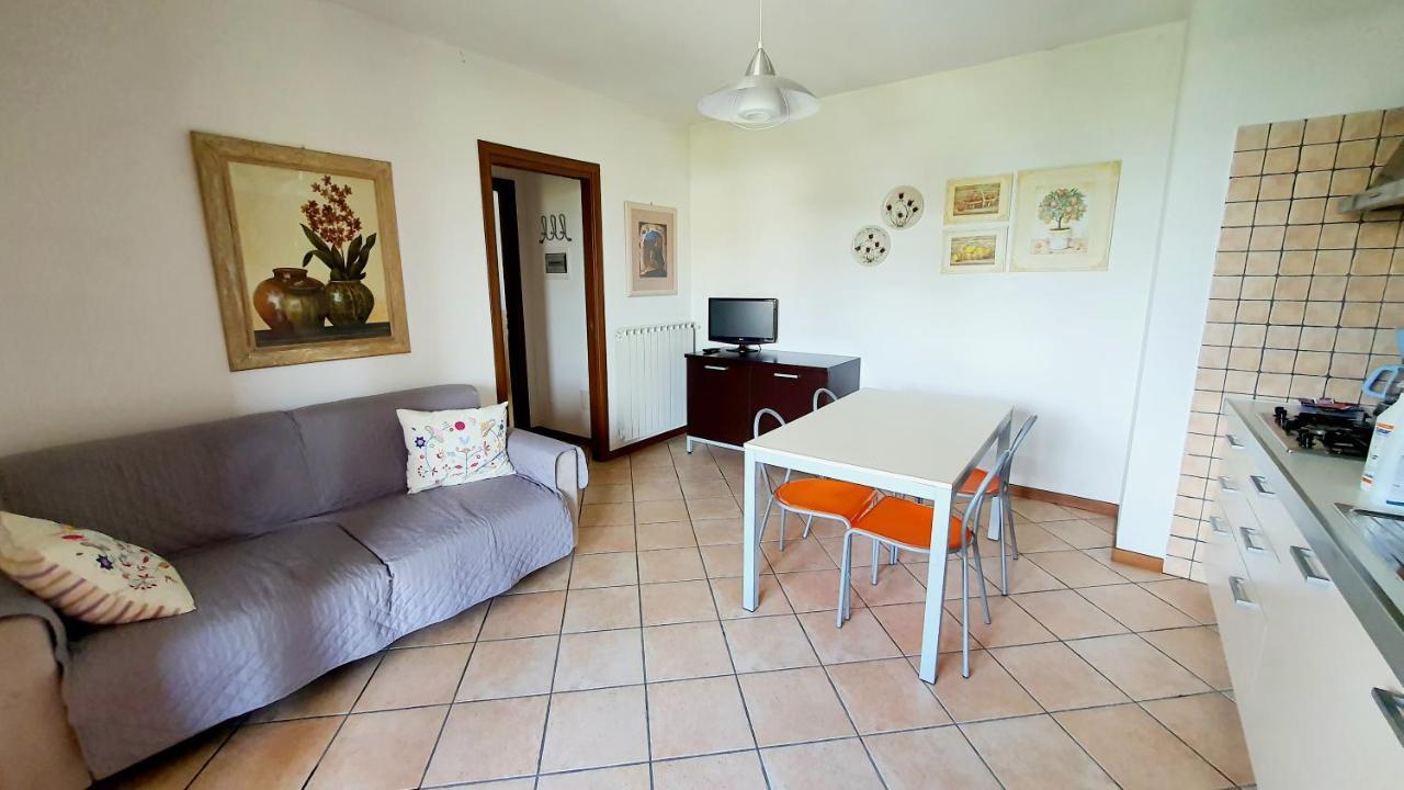 סירמיונה Villa Lago 5 מראה חיצוני תמונה