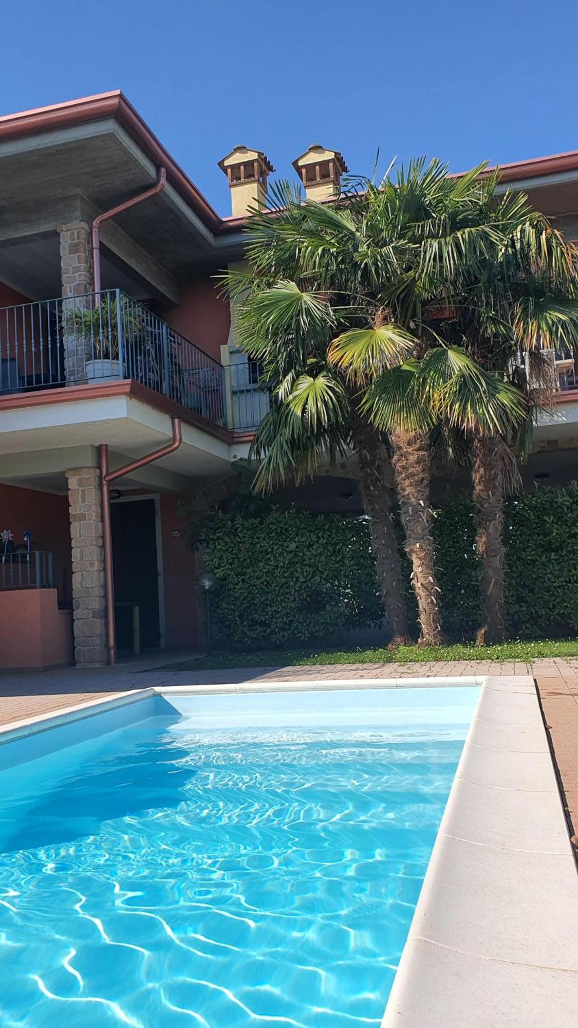 סירמיונה Villa Lago 5 מראה חיצוני תמונה